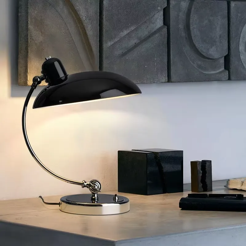 モダンなコードレスアイロン型デスクランプ。クラシックな曲線デ - Light Switch のレビューと価格