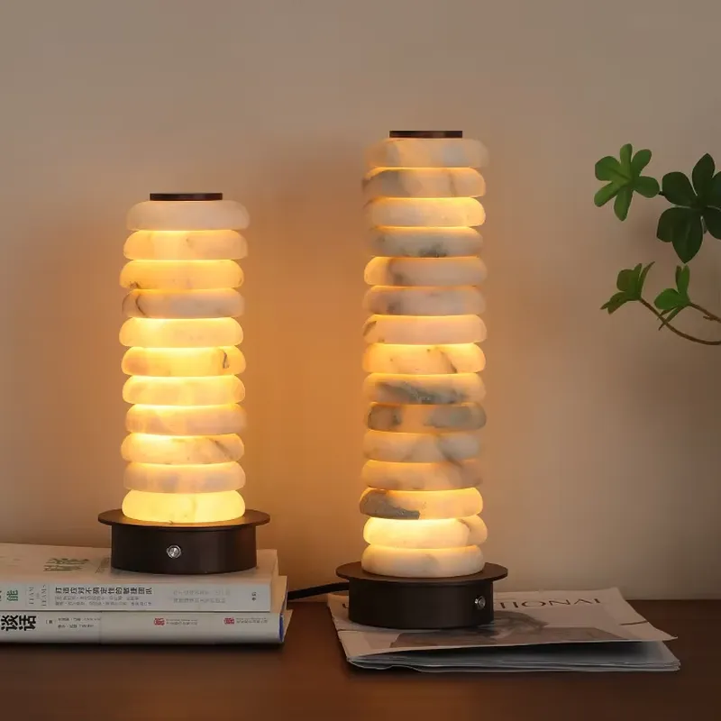 高級感あふれるスペイン産大理石を使用したデザイナーズデスクラ - Light Switch のレビューと価格